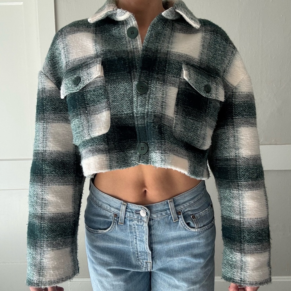Revolve‎ Lovers and Friends Roxy Cropped Shacket - Picture 2 of 7